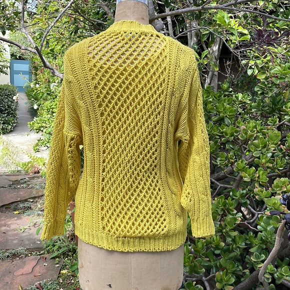 Beautiful linen and cotton knit sweater by Michael Carrie with inside shell. - Picture 3 of 5